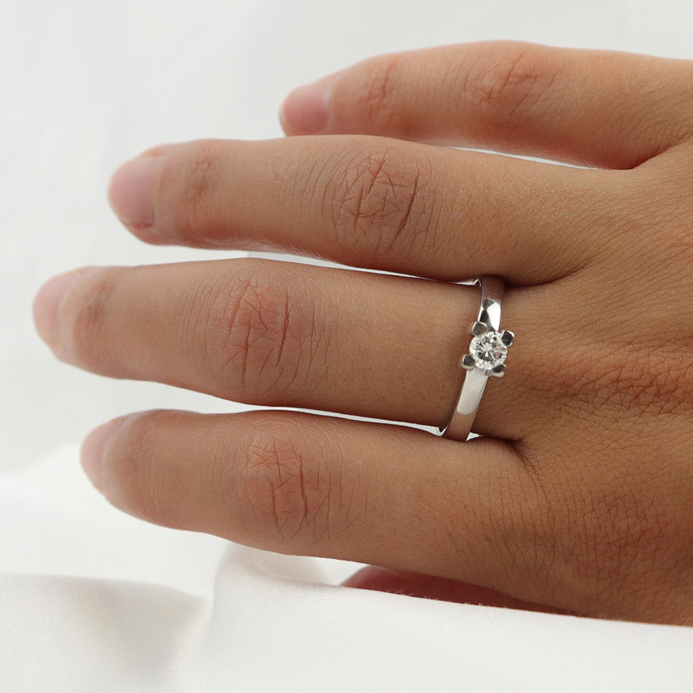 Anello solitario cod 6822