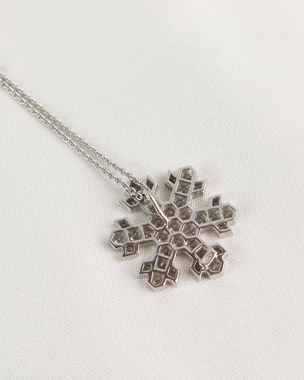 Collana e ciondolo fiocco cod 7550