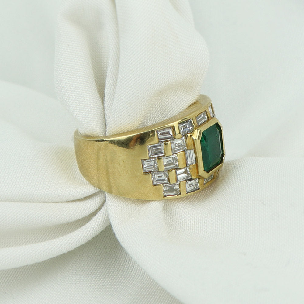 Anello fascia smeraldo e diamanti cod. 7204