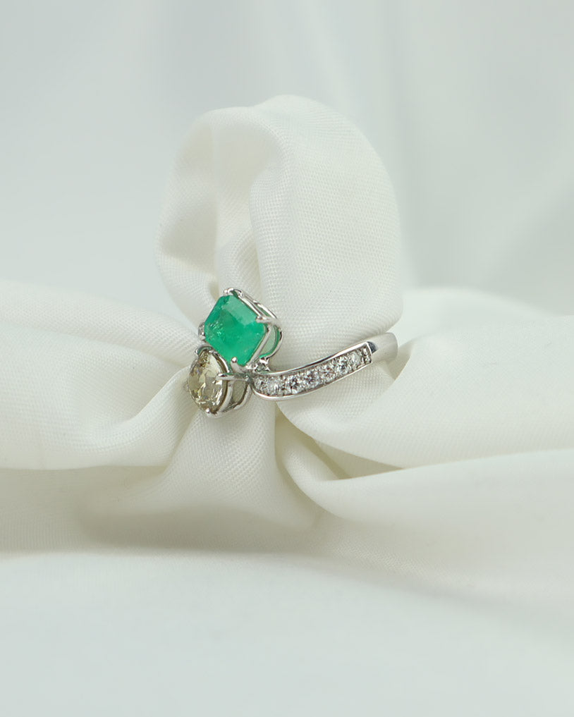Anello diamante smeraldo cod 4744