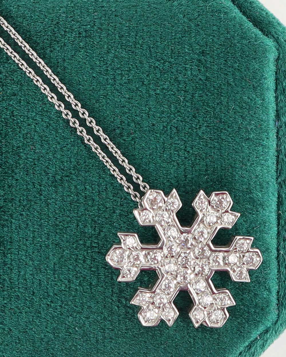 Collana e ciondolo fiocco cod 7550