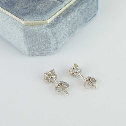 Orecchini punto luce cod 7623