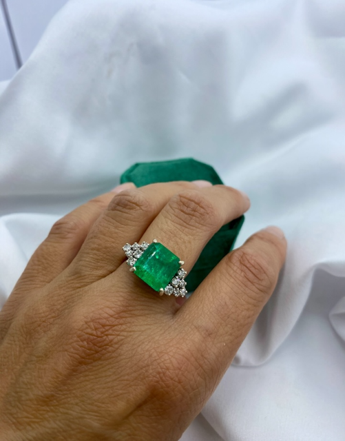 Anello smeraldo cod 7981