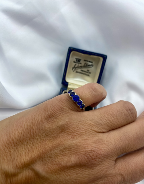 Anello zaffiri cod 8015