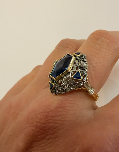 Anello antico zaffiri cod 8187