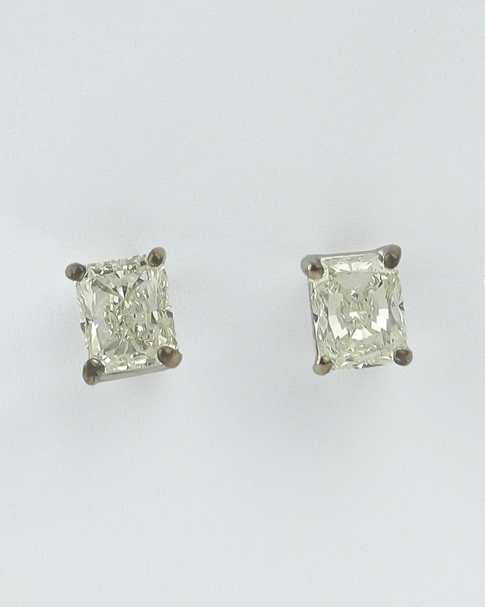 Orecchini oro diamanti cod 7219