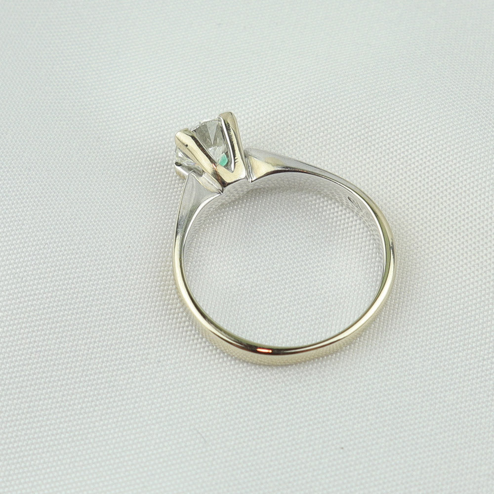 Anello solitario cod 6947