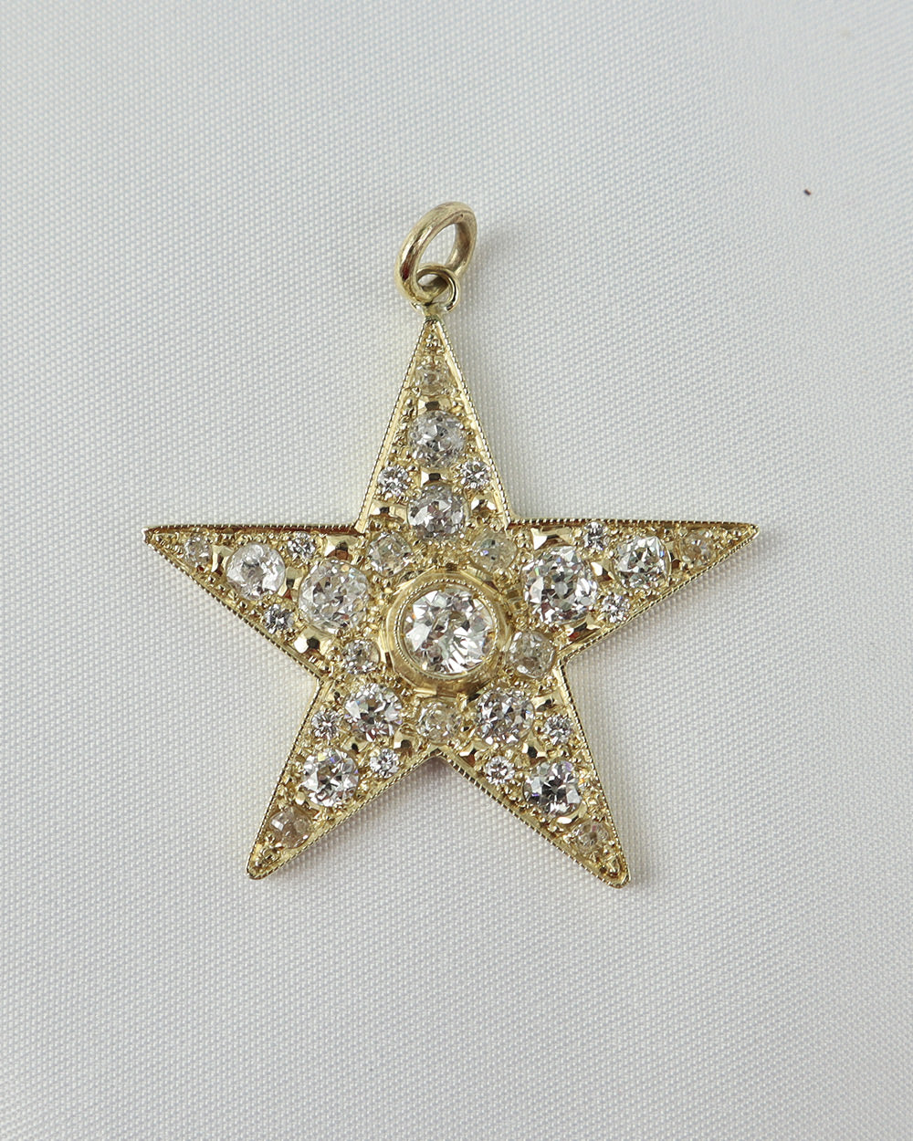Ciondolo Stella in oro e diamanti cod 6950