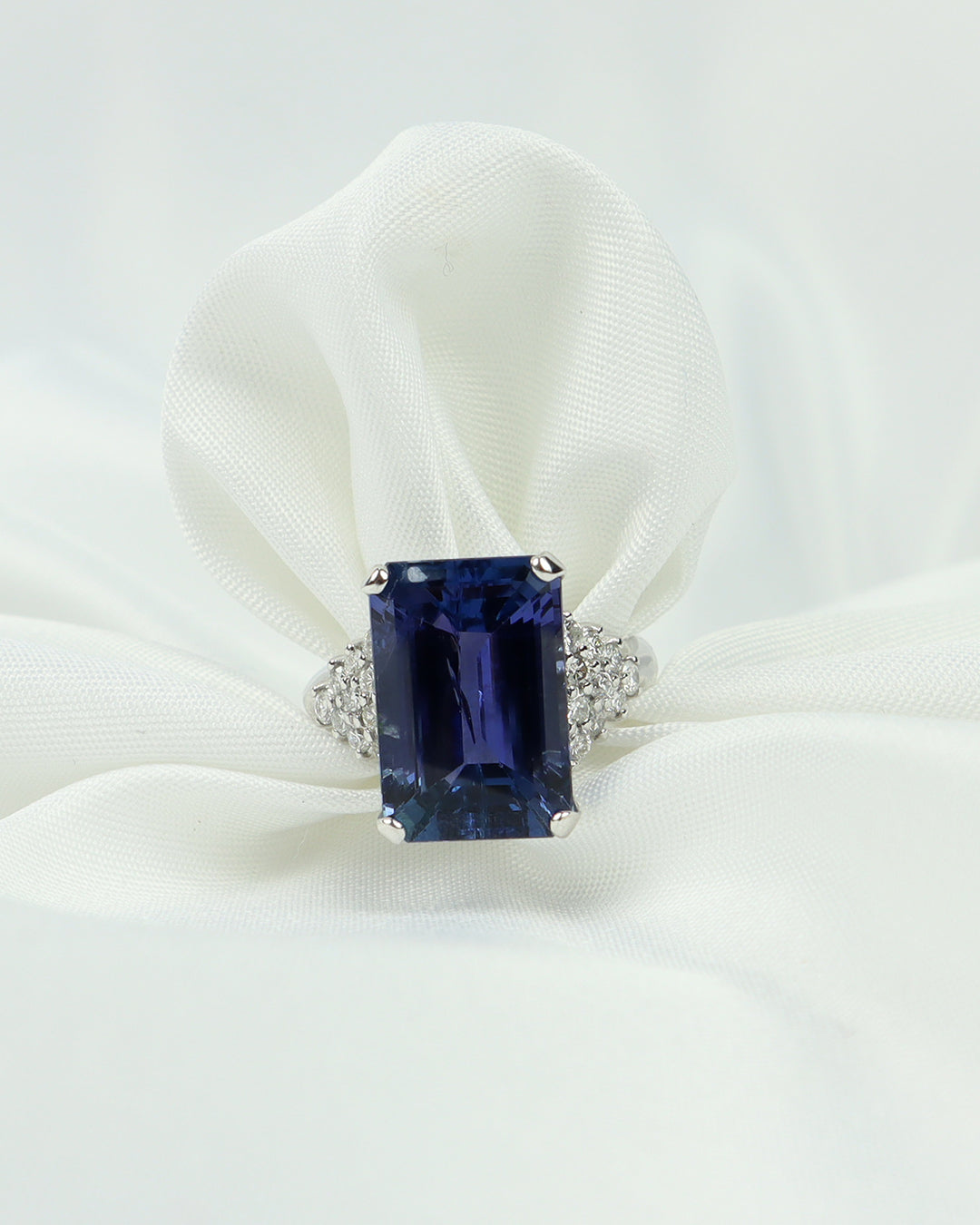 Anello Tanzanite cod. 6641