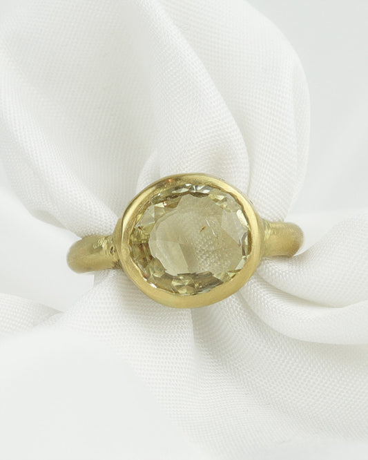 Anello zaffiro giallo cod 7266